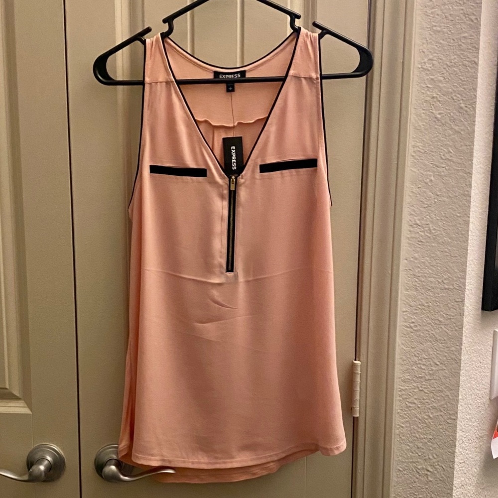 Express Blush Pocket Tank